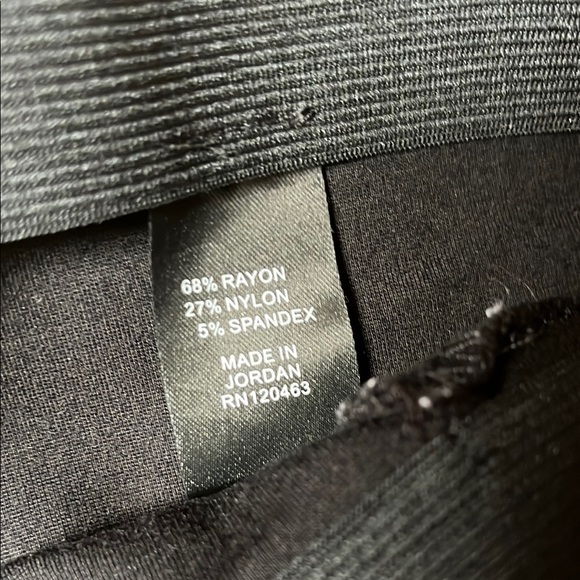 Black Ankle-Length Pants - Picture 3 of 9